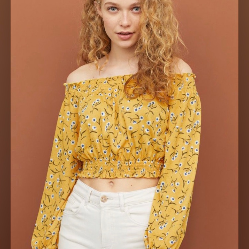 Brand new yellow off the shoulder top size medium